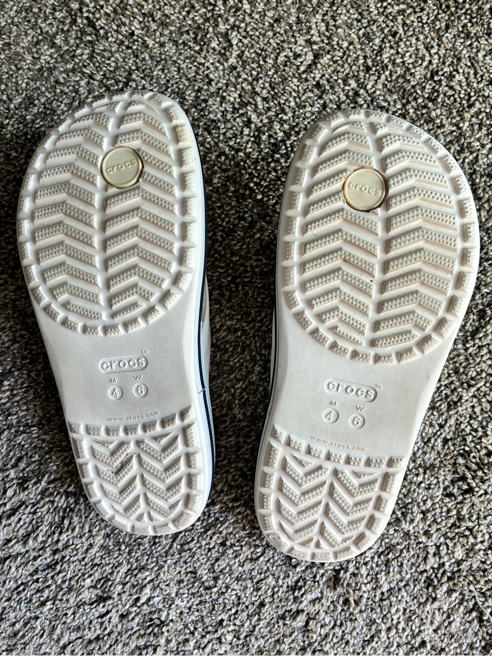 CROCS Bayaband Flip in White with Navy Trim - Picture 8 of 8
